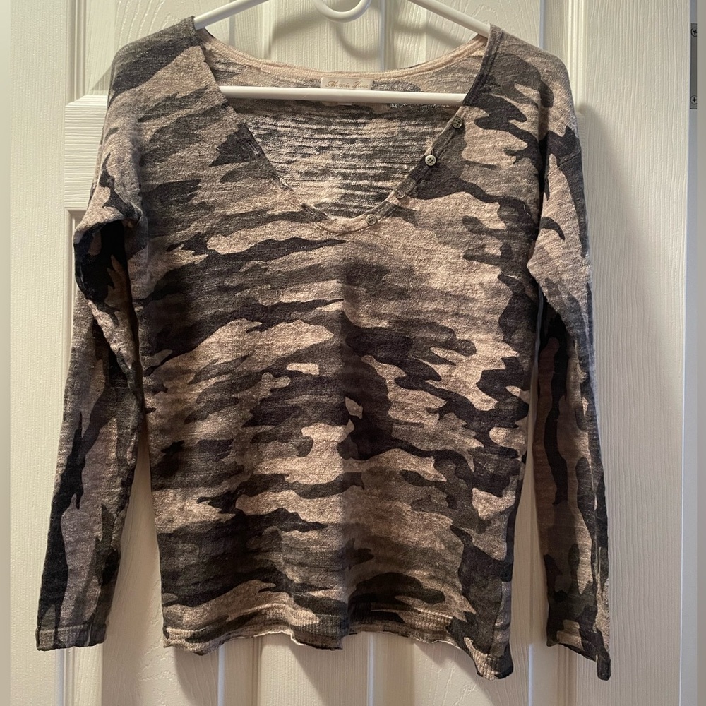 Minnie Rose Camo Linen Sweater V Neck